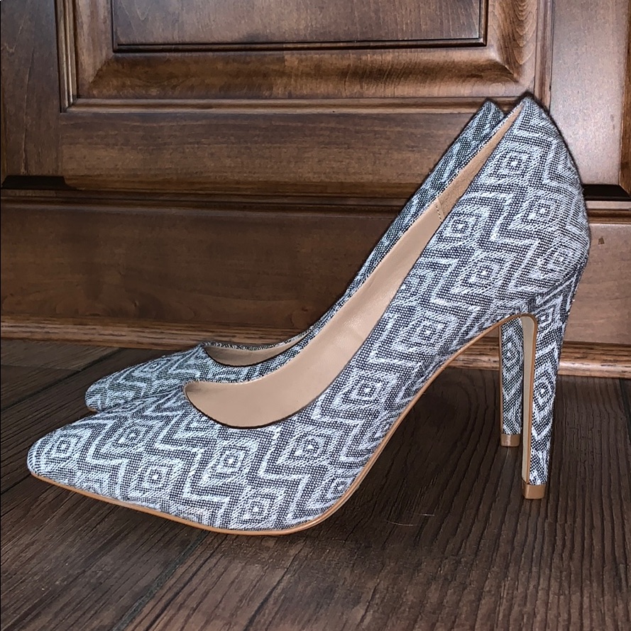 Nwt Patterned Heels